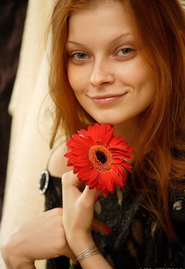 Алечка, 25