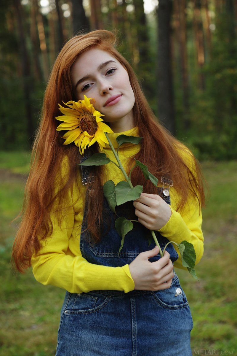 Александра, 24